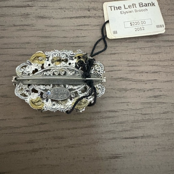 Elegant Swarovski Crystal Brooch NWT - Picture 3 of 3